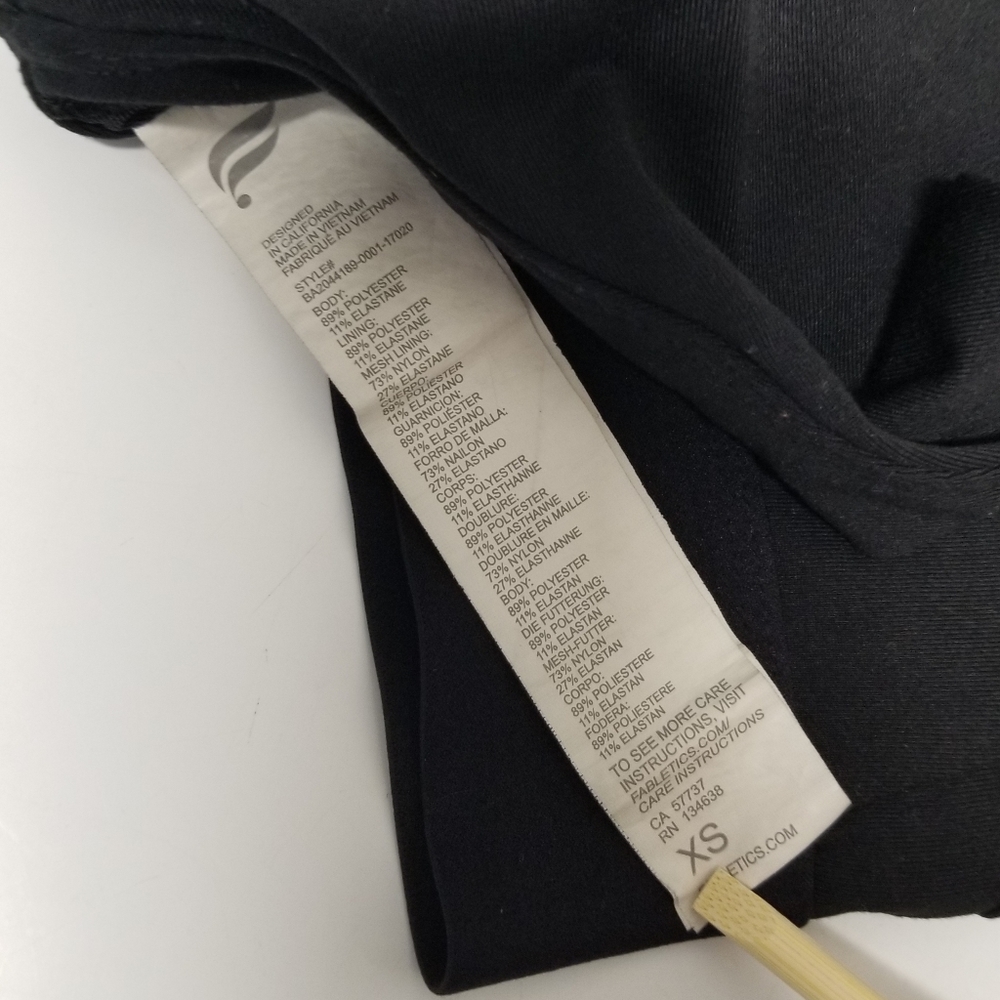 Fabletics Black All Day Every Day Convertible Sports Bra Sz XS - Picture 11 of 16